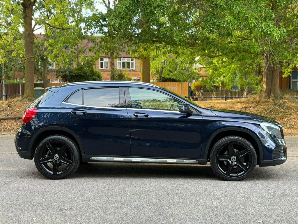 Mercedes-Benz GLA Class 1.6 Gla200 Amg Line Executive Euro 6 Ss Blue #3