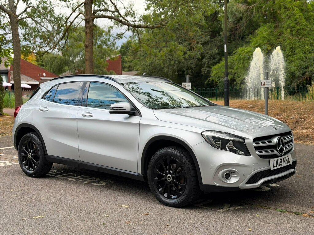 Mercedes-Benz GLA Class 1.6 Gla200 Se Executive 7G-dct Euro 6 Ss Silver