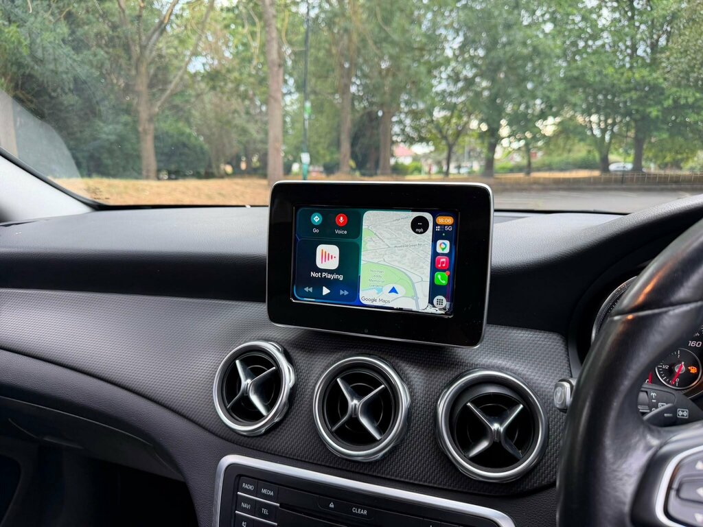 Mercedes-Benz GLA Class 1.6 Gla200 Se Executive 7G-dct Euro 6 Ss Silver #2