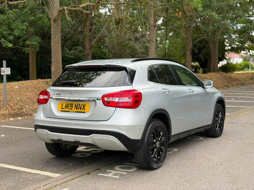 Mercedes-Benz GLA Class 1.6 Gla200 Se Executive 7G-dct Euro 6 Ss Silver #4