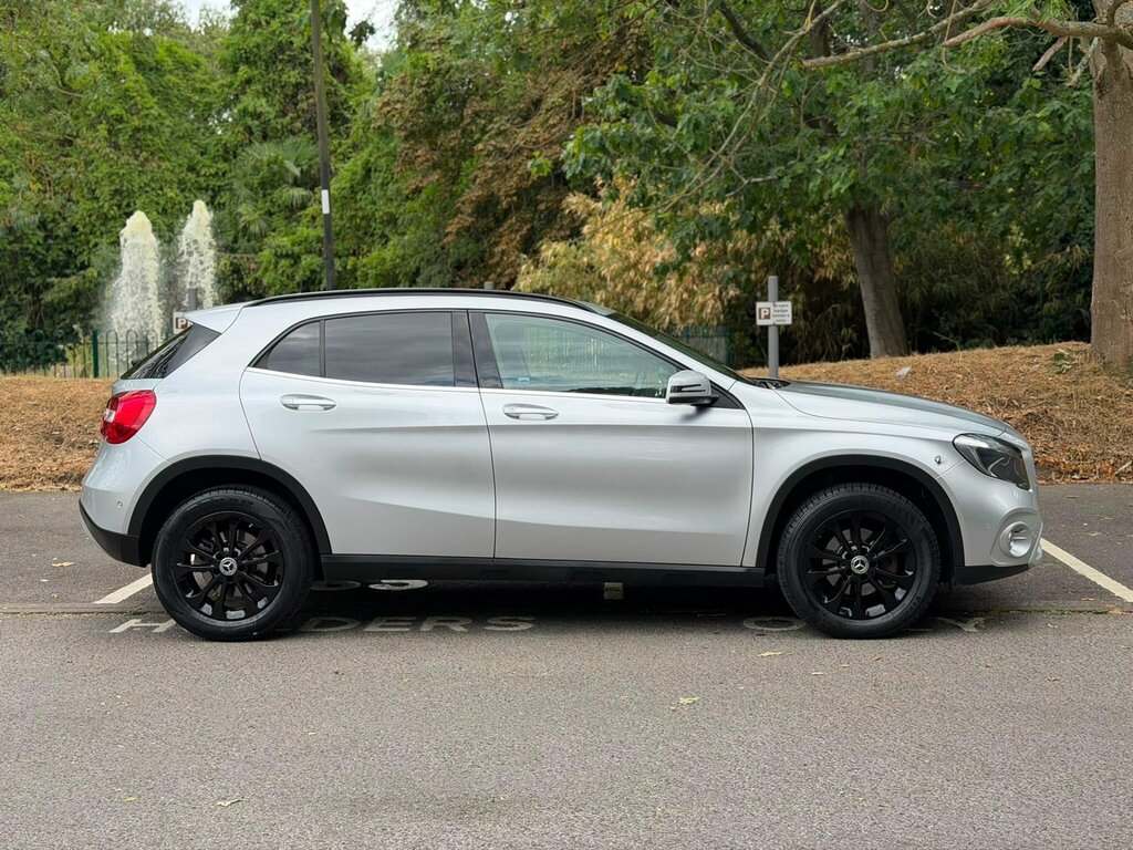 Mercedes-Benz GLA Class 1.6 Gla200 Se Executive 7G-dct Euro 6 Ss Silver #3