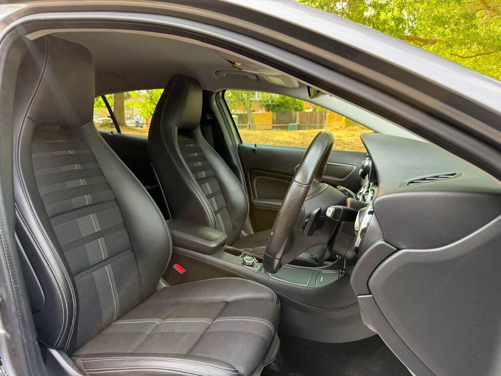 Mercedes-Benz GLA Class 1.6 Gla200 Amg Line Edition Plus 7G-dct Euro 6 Grey #13