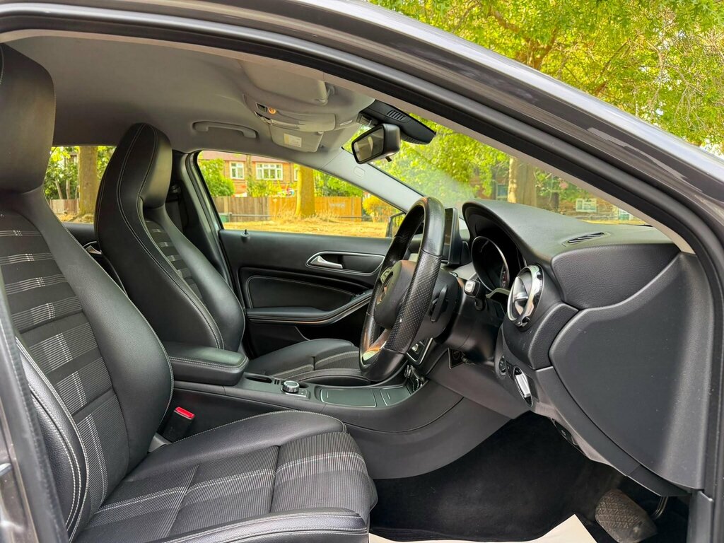 Mercedes-Benz GLA Class 1.6 Gla200 Amg Line Edition Plus 7G-dct Euro 6 Grey #11