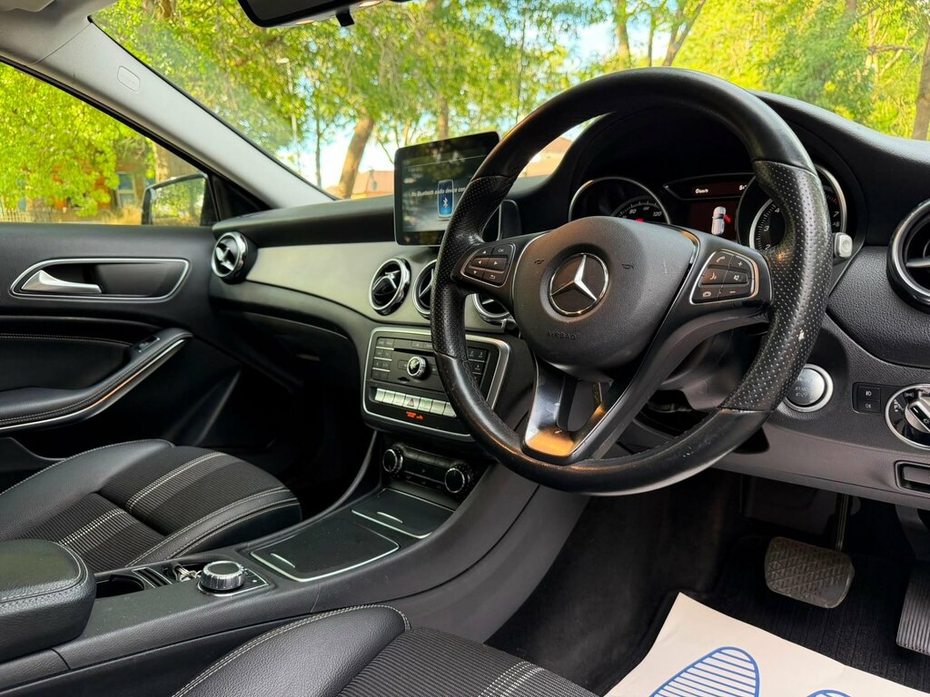 Mercedes-Benz GLA Class 1.6 Gla200 Amg Line Edition Plus 7G-dct Euro 6 Grey #12