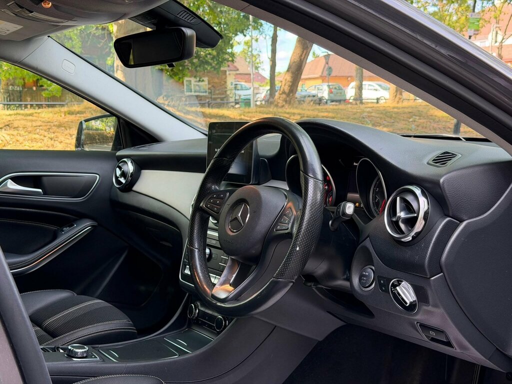 Mercedes-Benz GLA Class 1.6 Gla200 Amg Line Edition Plus 7G-dct Euro 6 Grey #10