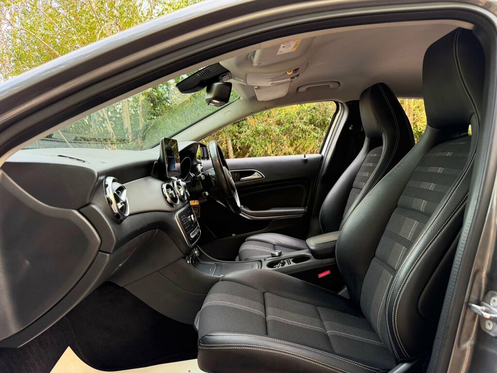 Mercedes-Benz GLA Class 1.6 Gla200 Amg Line Edition Plus 7G-dct Euro 6 Grey #14