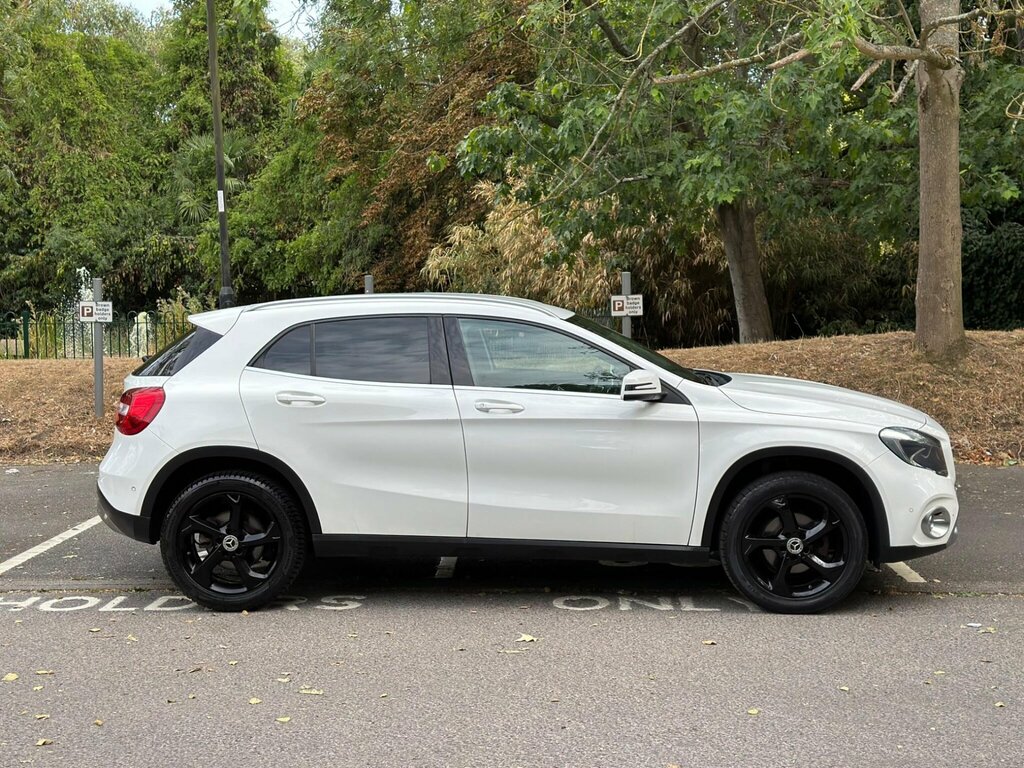 Mercedes-Benz GLA Class 1.6 Gla200 Sport Executive Euro 6 Ss White #3