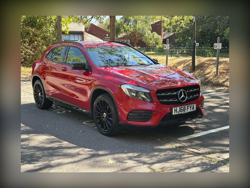 Mercedes-Benz GLA Class 1.6 Gla200 Amg Line Executive Euro 6 Ss Red
