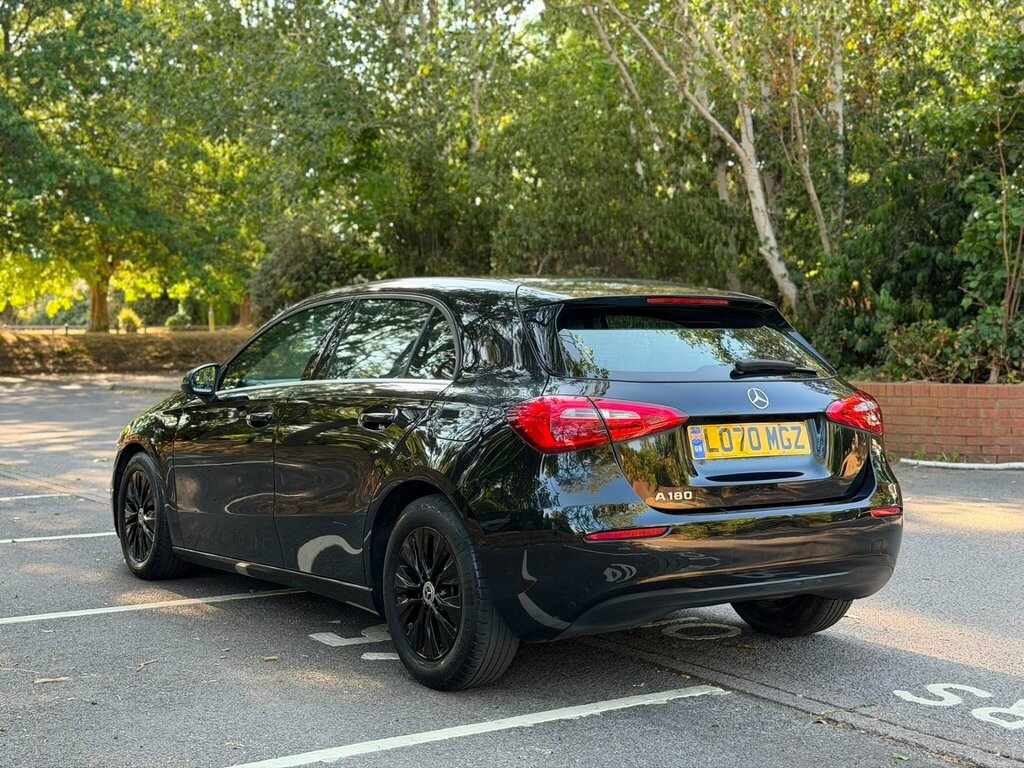 Mercedes-Benz A Class 1.3 A180 Se 7G-dct Euro 6 Ss Black #5