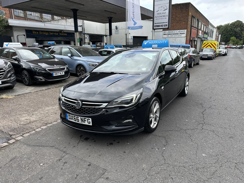 Vauxhall Astra Hatchback Black #5