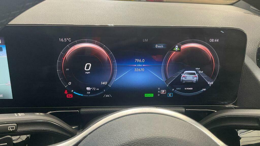 Mercedes-Benz EQA 250 66.5Kwh Amg Line Suv 190 Ps Black #10