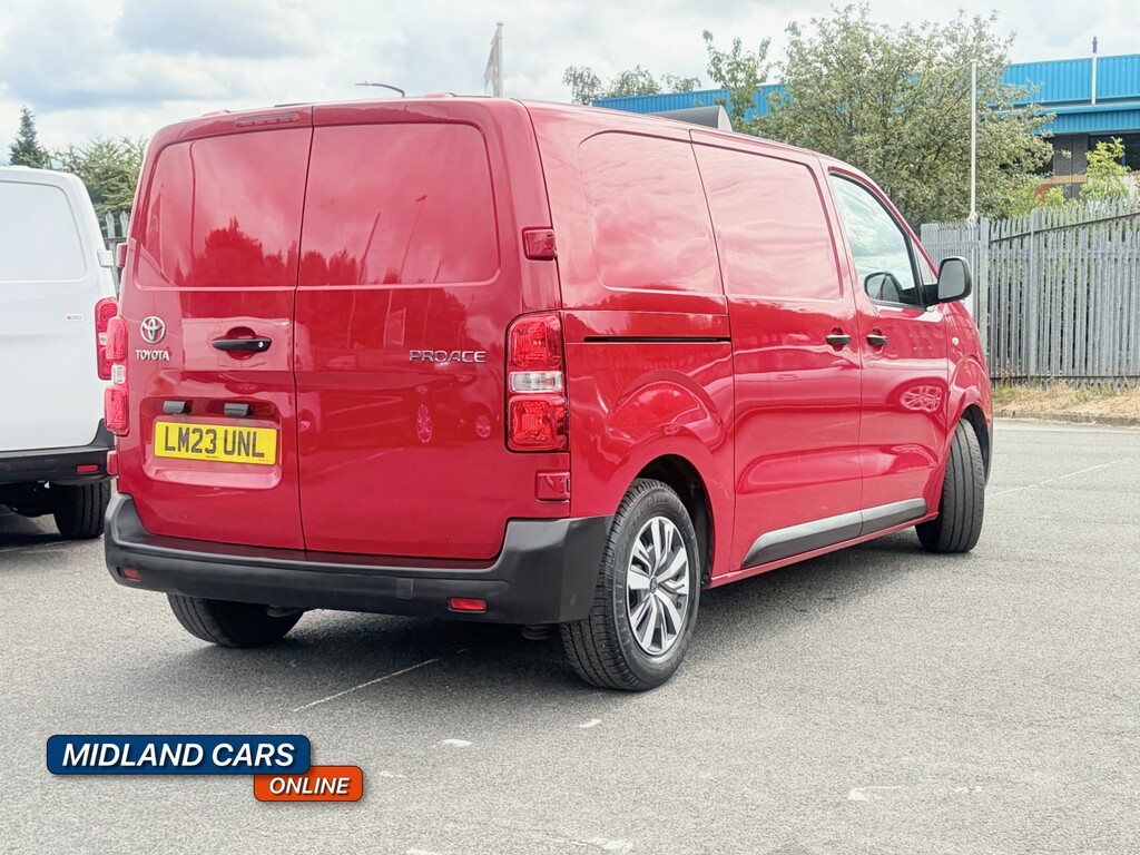 Toyota PROACE Panel Van 1.5 D Active 2023 LM23UNL Red #5