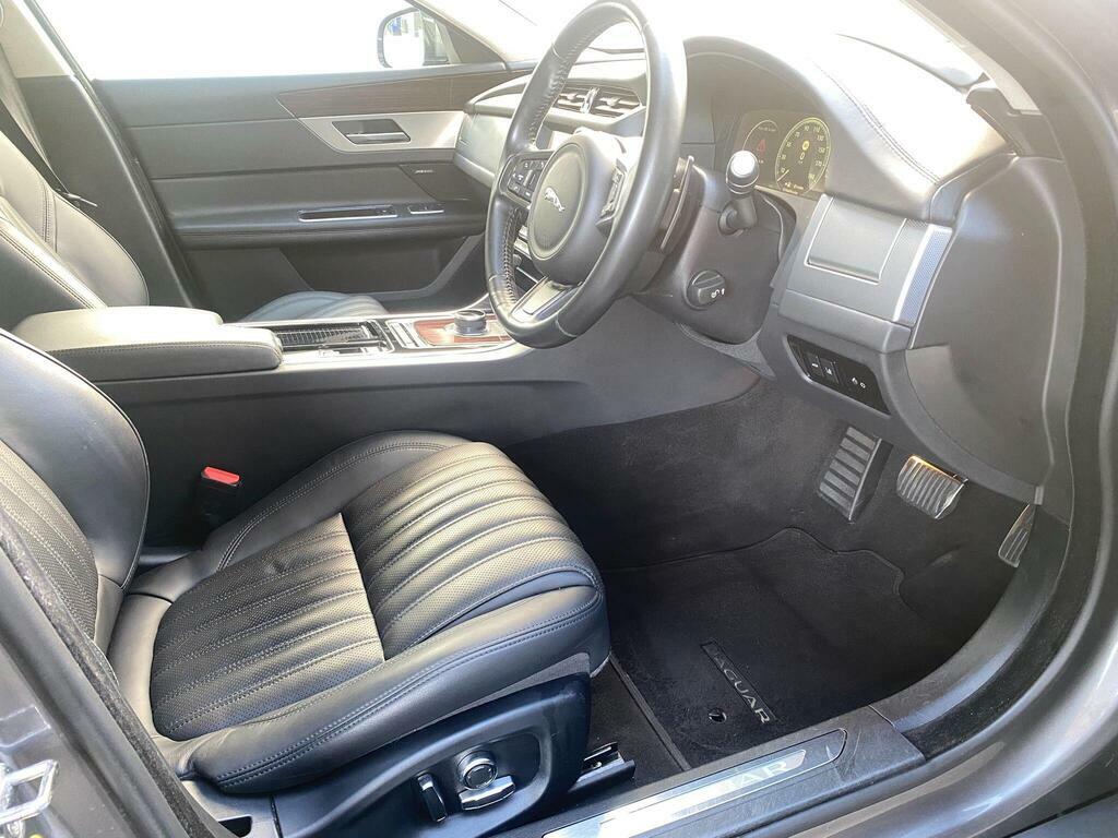 Jaguar XF 2.0I Portfolio Euro 6 S S Grey #5
