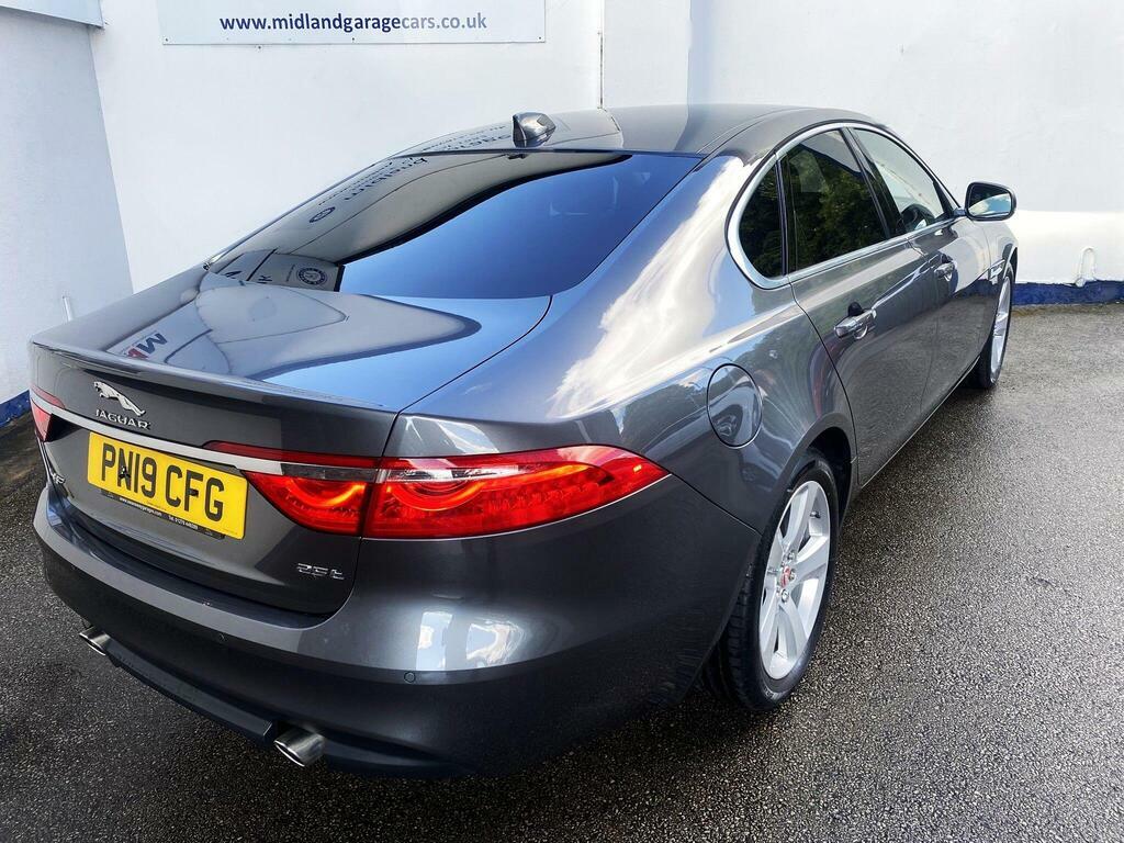 Jaguar XF 2.0I Portfolio Euro 6 S S Grey #2