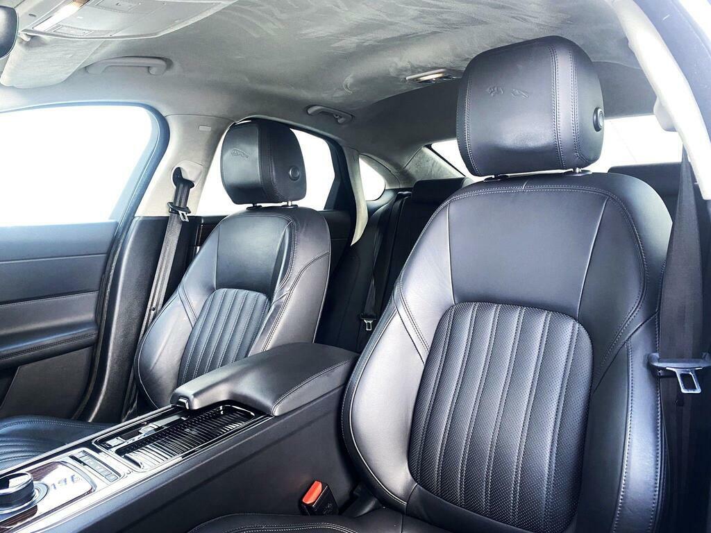 Jaguar XF Xf Prestige D Silver #9
