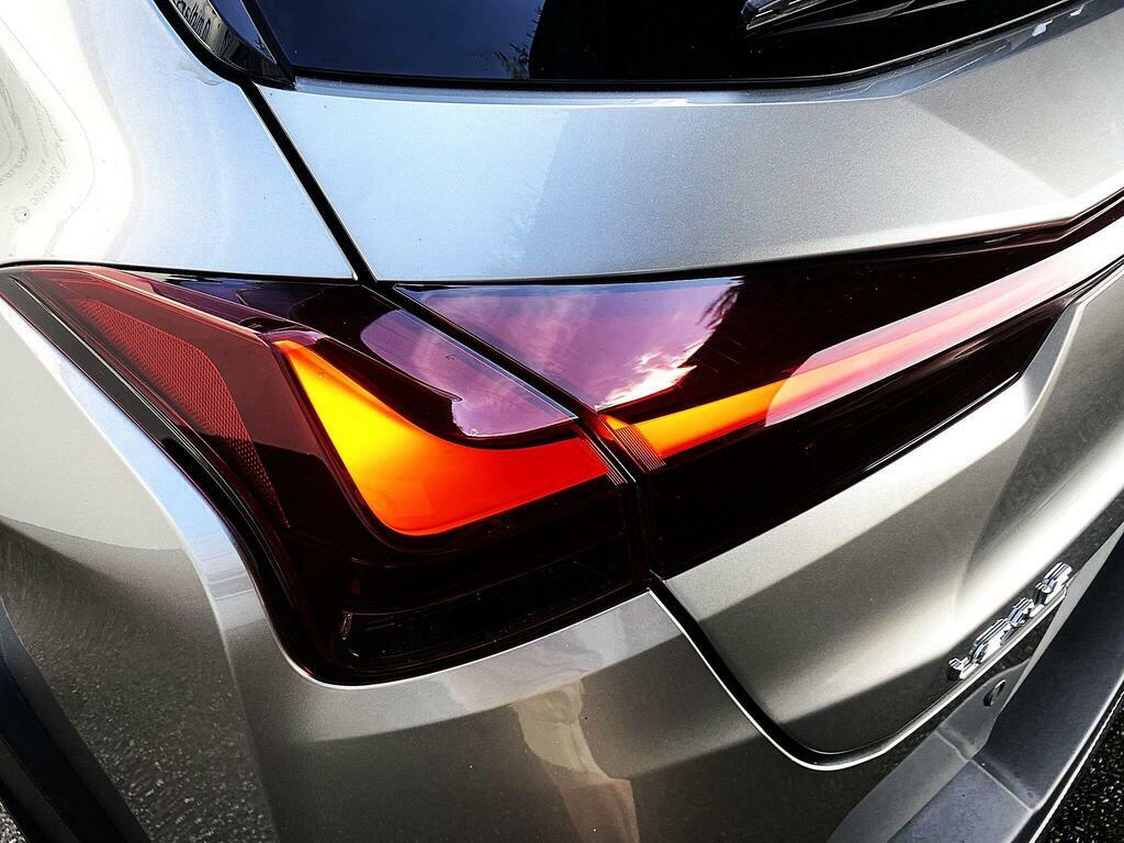 Lexus UX 250H 2.0 F-sport Cvt Nav Blue #28
