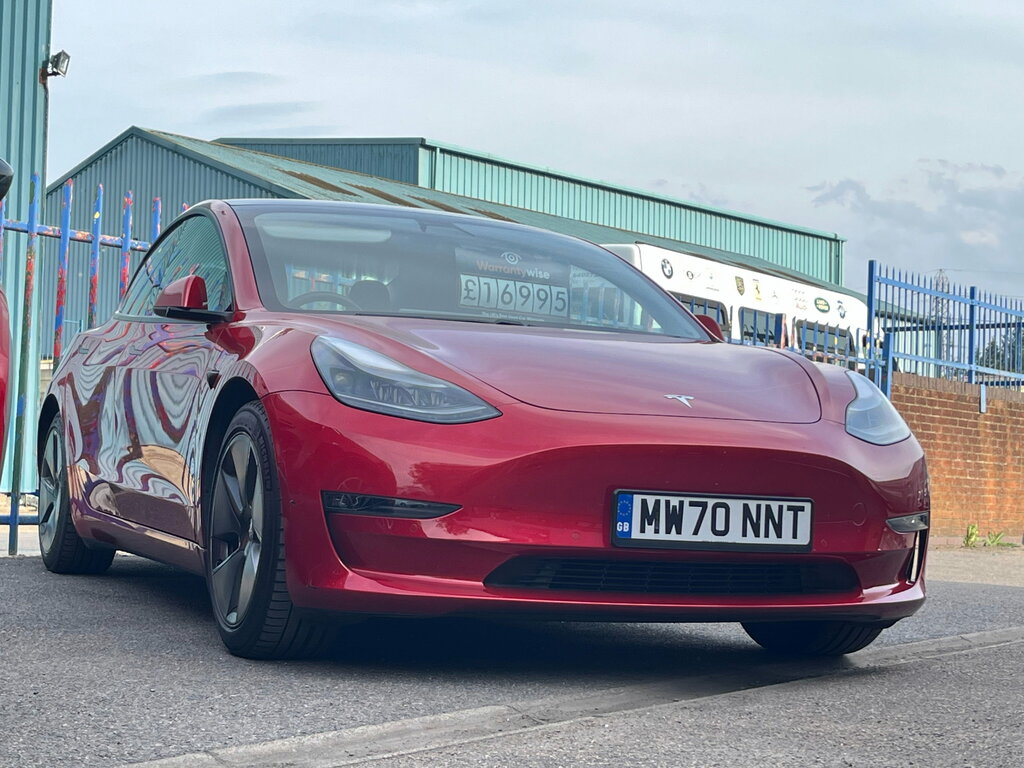Tesla Model 3 Dual Motor Long Range Saloon 4 Red
