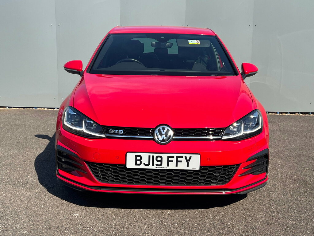 Volkswagen Golf Golf Hatchback Red #2