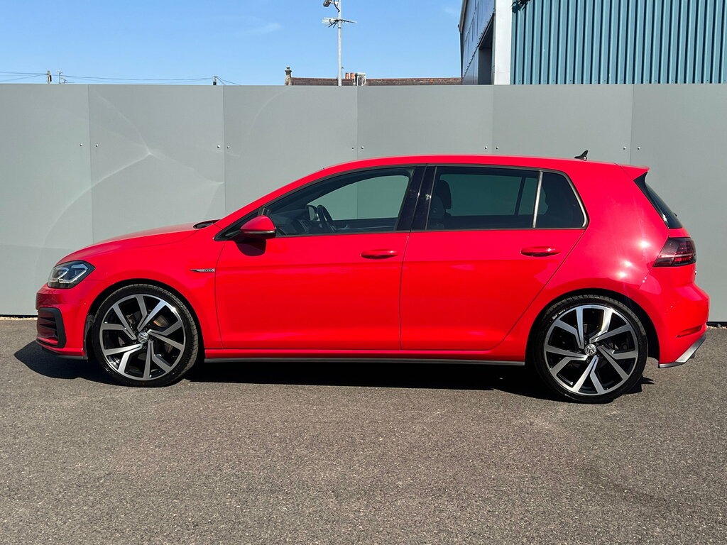 Volkswagen Golf Golf Hatchback Red #4
