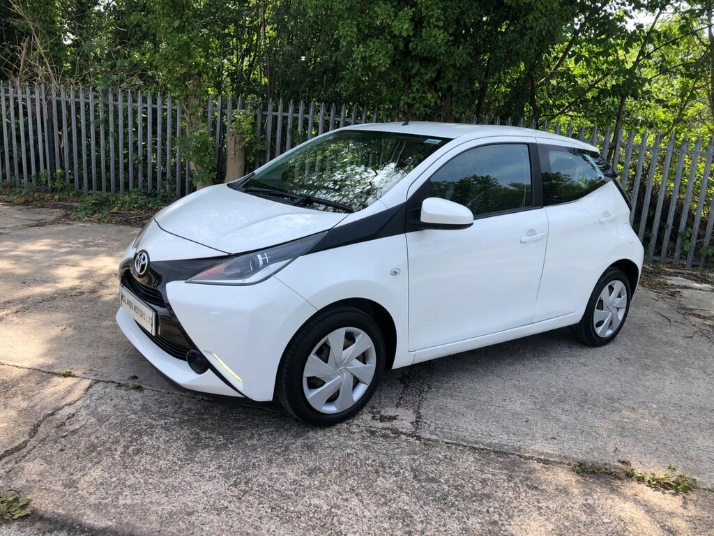 Toyota Aygo 1.0 Vvt-i X-play X-shift Euro 5 Euro 5 White #6