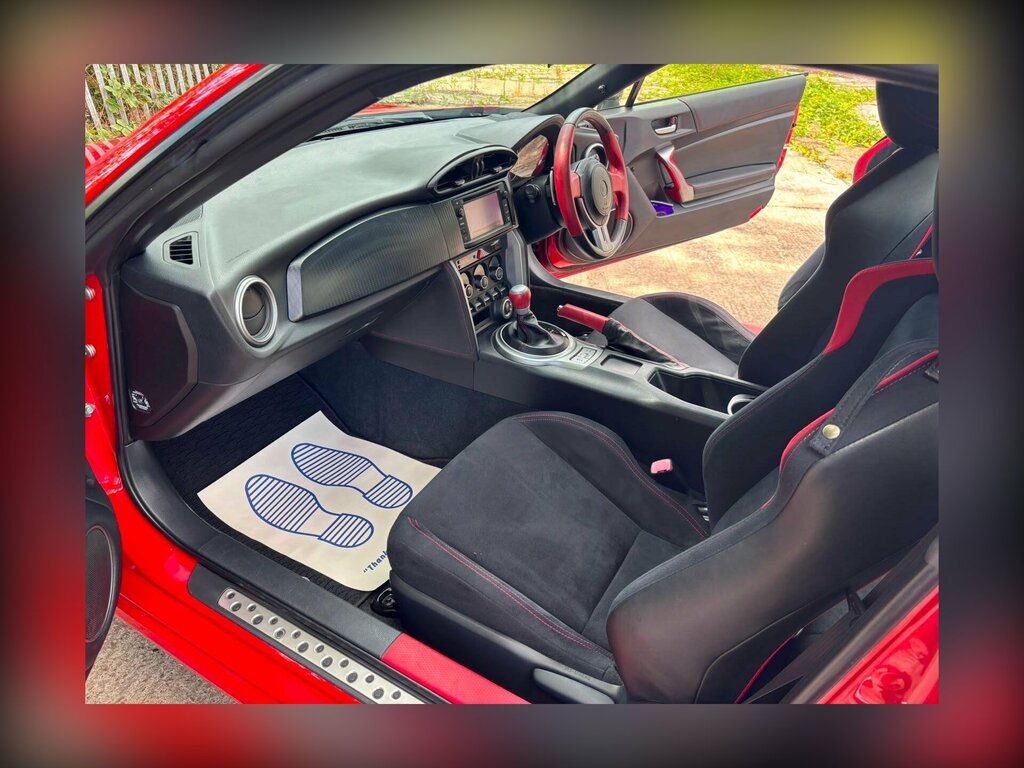 Toyota GT86 D-4s Trd Used White #9