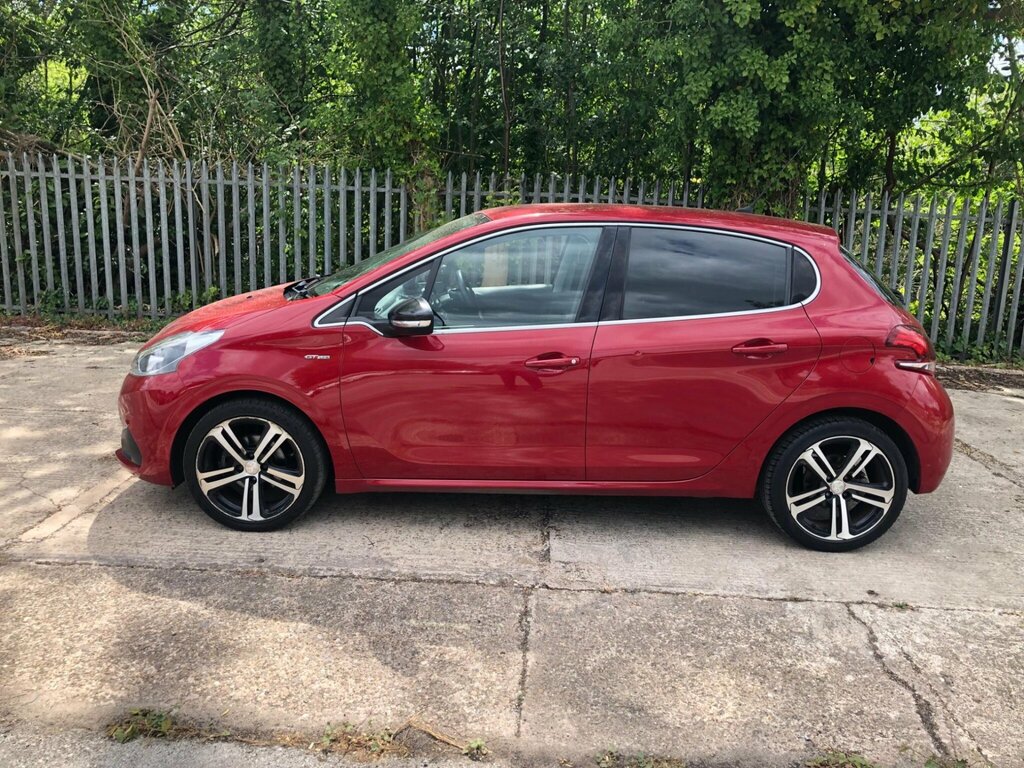 Peugeot 208 1.2 Puretech Gt Line Euro 6 Ss Red #3