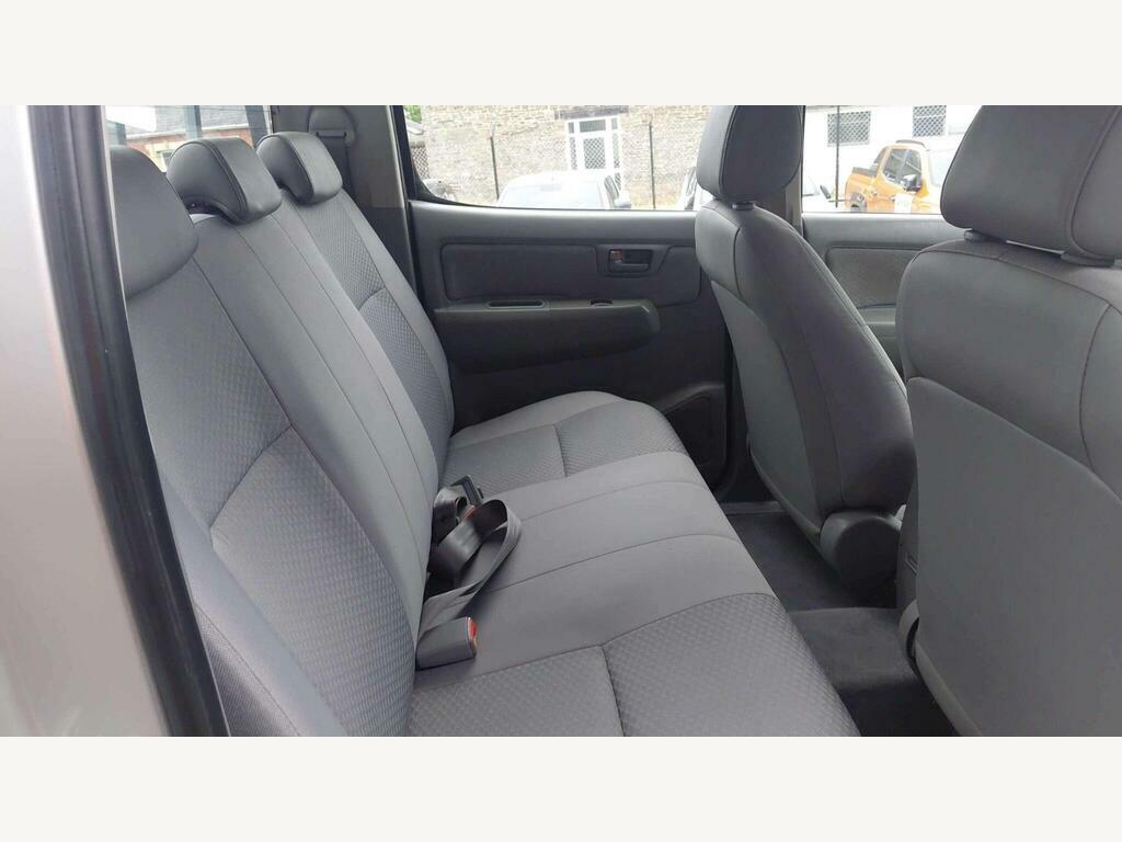 Toyota HILUX 2.5 D-4d Hl2 4Wd Silver #6
