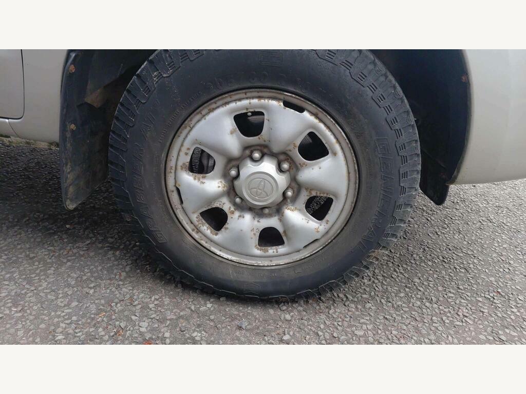 Toyota HILUX 3.0 D-4d Invincible Pickup Double Cab 4Wd Euro 5 Silver #12