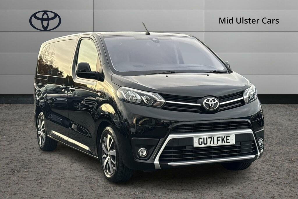 Toyota Proace Verso 2.0D 140 Family Medium Black
