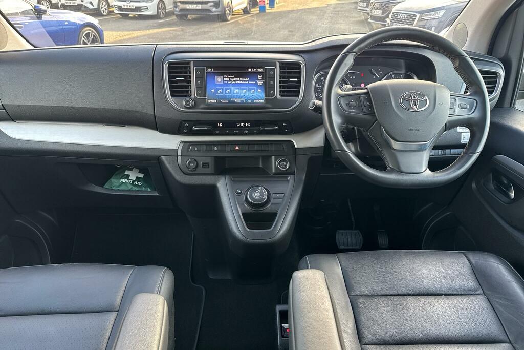 Toyota Proace Verso 2.0D 180 Family Medium 8 Speed Grey #5