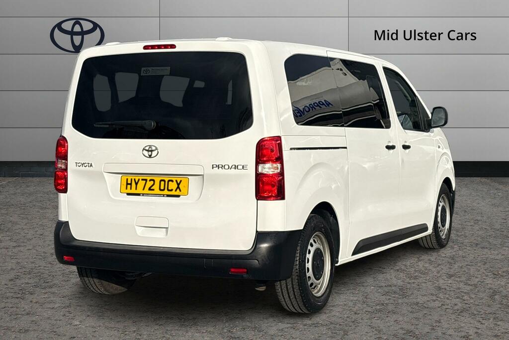 Toyota Proace Verso 1.5D Combi Medium White #2