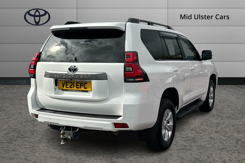 Toyota Land Cruiser 2.8 D-4d 204 Active 7 Seats White #2