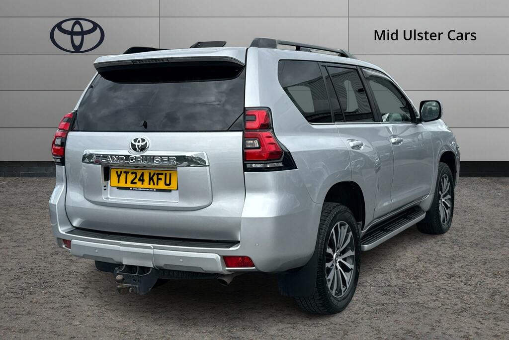 Toyota Land Cruiser 2.8 D-4d 204 Invincible 7 Seats Silver #2