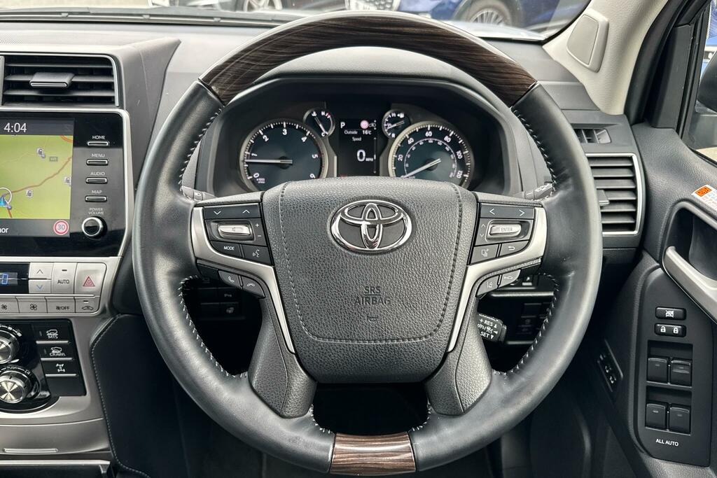 Toyota Land Cruiser 2.8 D-4d 204 Invincible 7 Seats Silver #6