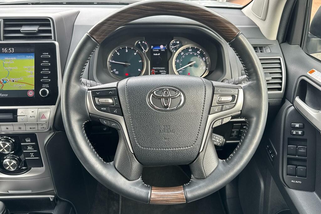 Toyota Land Cruiser 2.8 D-4d 204 Invincible 7 Seats Silver #6