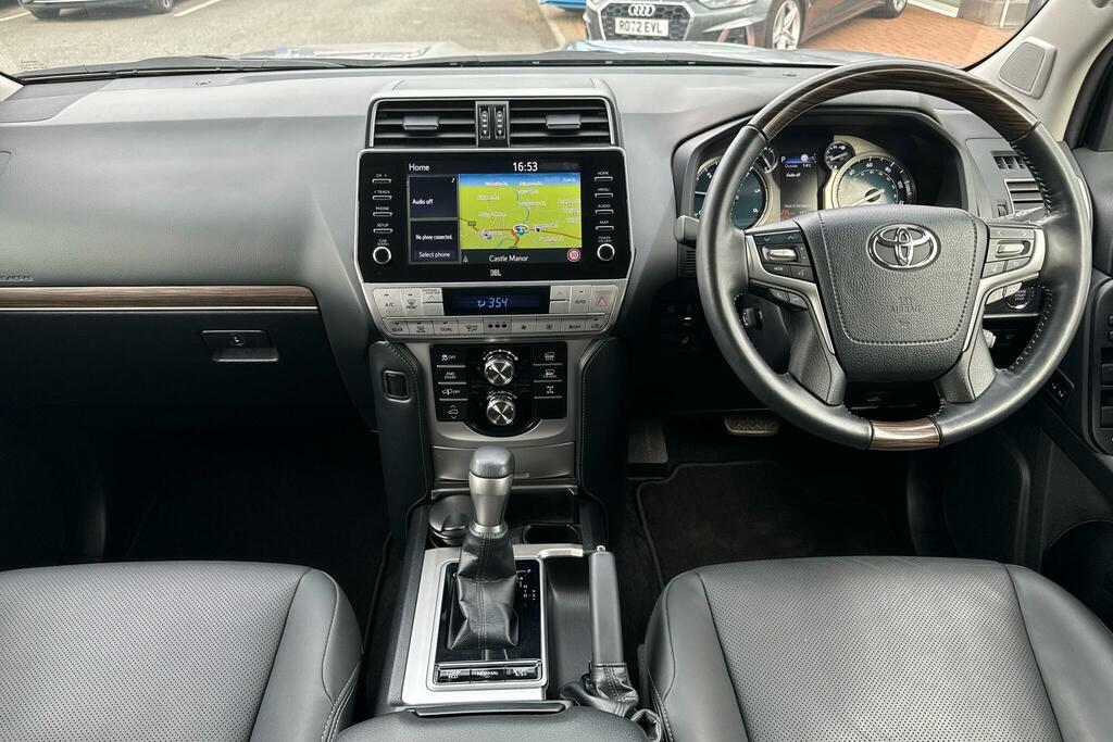 Toyota Land Cruiser 2.8 D-4d 204 Invincible 7 Seats Silver #5