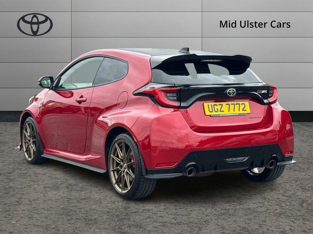 Toyota Yaris 1.6 Awd Circuit Pack UGZ7772 Red #3