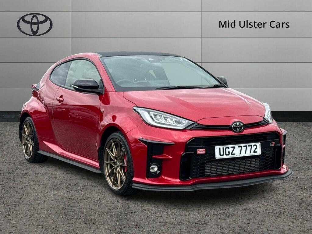 Toyota Yaris 1.6 Awd Circuit Pack UGZ7772 Red