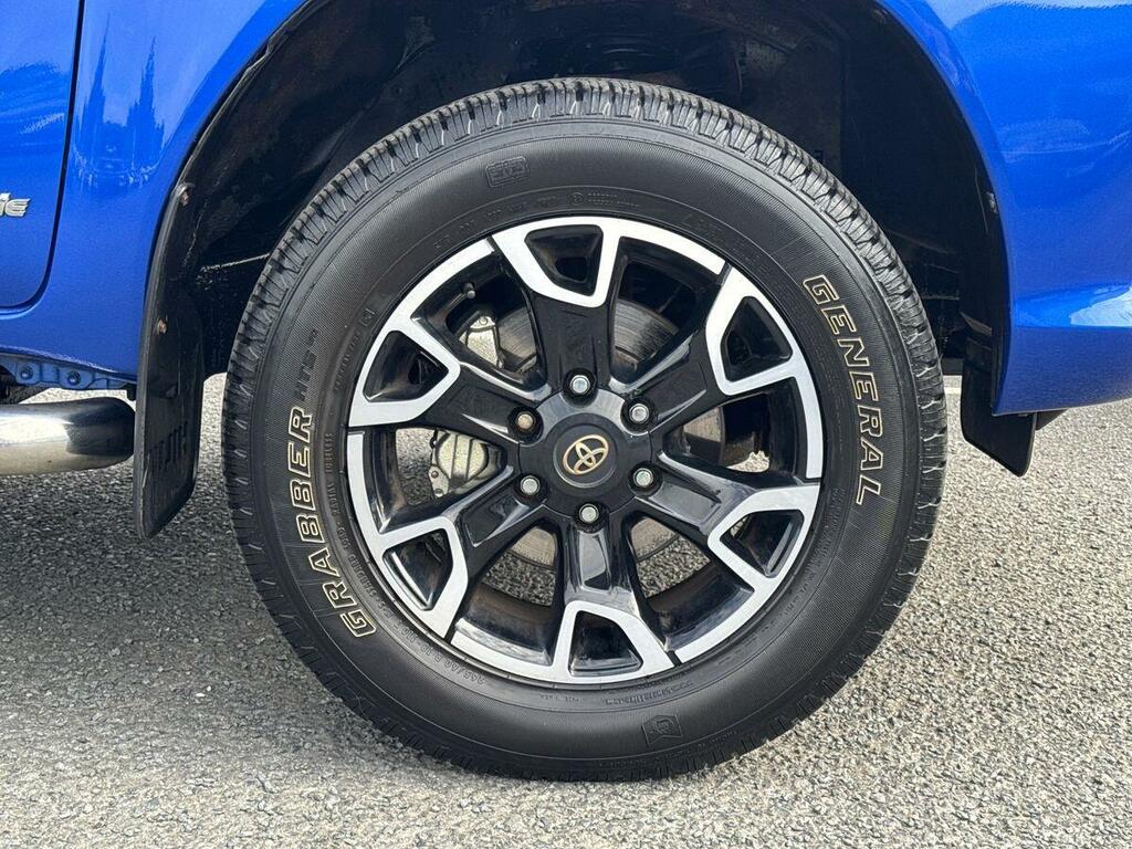 Toyota HILUX Invincible X Dcab Pick Up 2.4 D-4d Blue #5