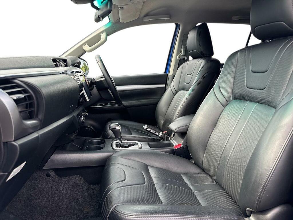 Toyota HILUX Invincible X Dcab Pick Up 2.4 D-4d Blue #2