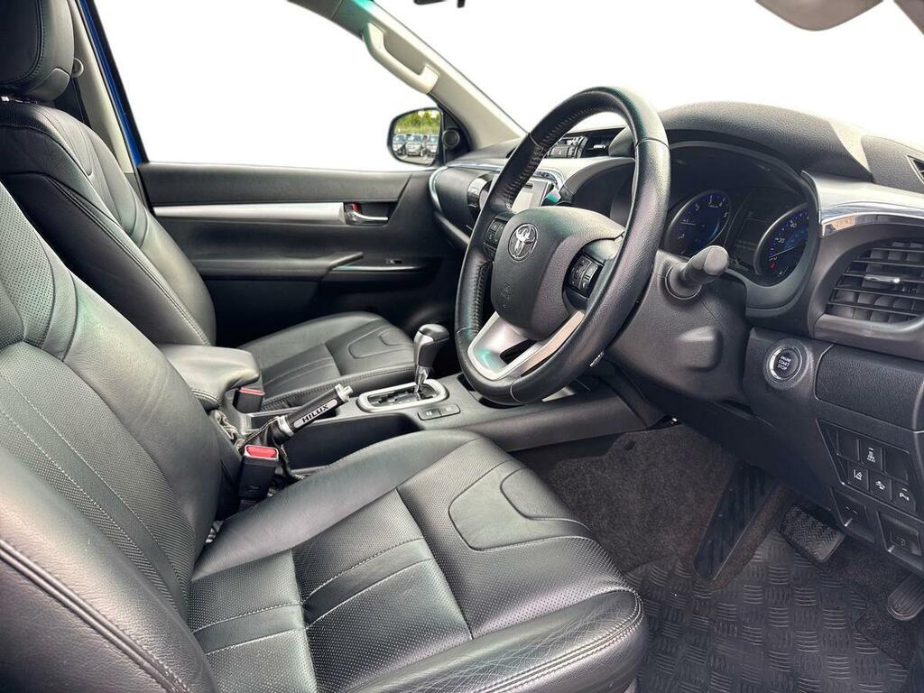 Toyota HILUX Invincible X Dcab Pick Up 2.4 D-4d Blue #6