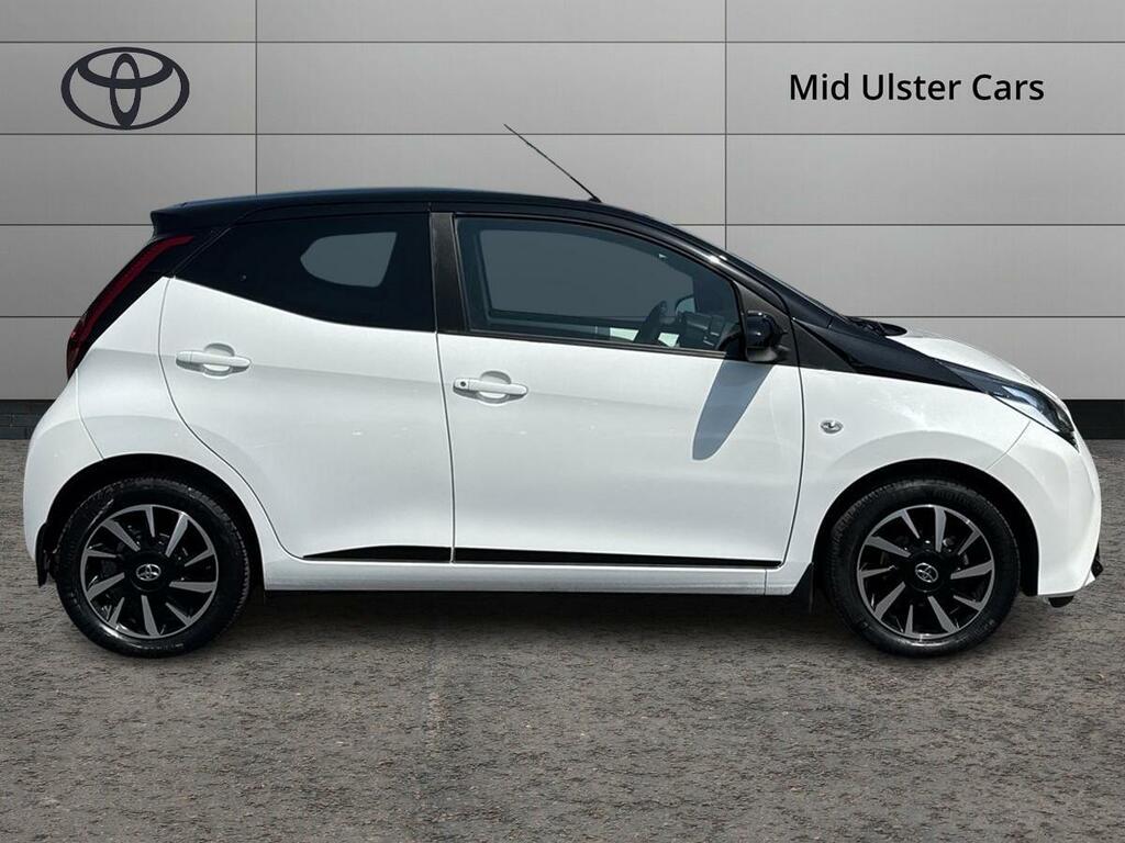 Toyota Aygo 1.0 Vvt-i X-trend Tss YHZ5361 White #4