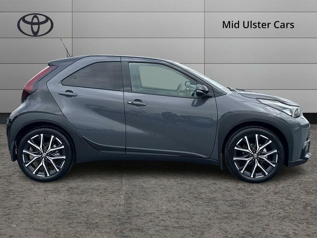 Toyota Aygo X 1.5 Hybrid Gr Sport Cvt CVZ7788 Grey #4