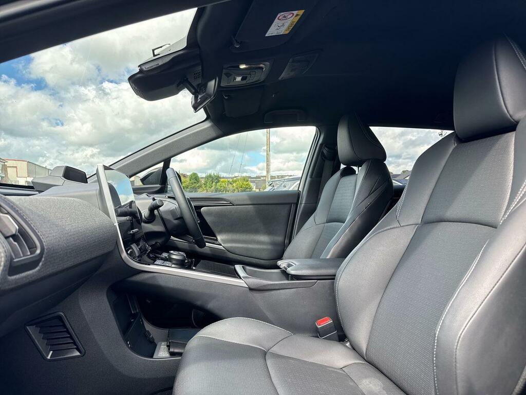 Toyota bZ4X 150Kw Vision 71.4Kwh Black #2
