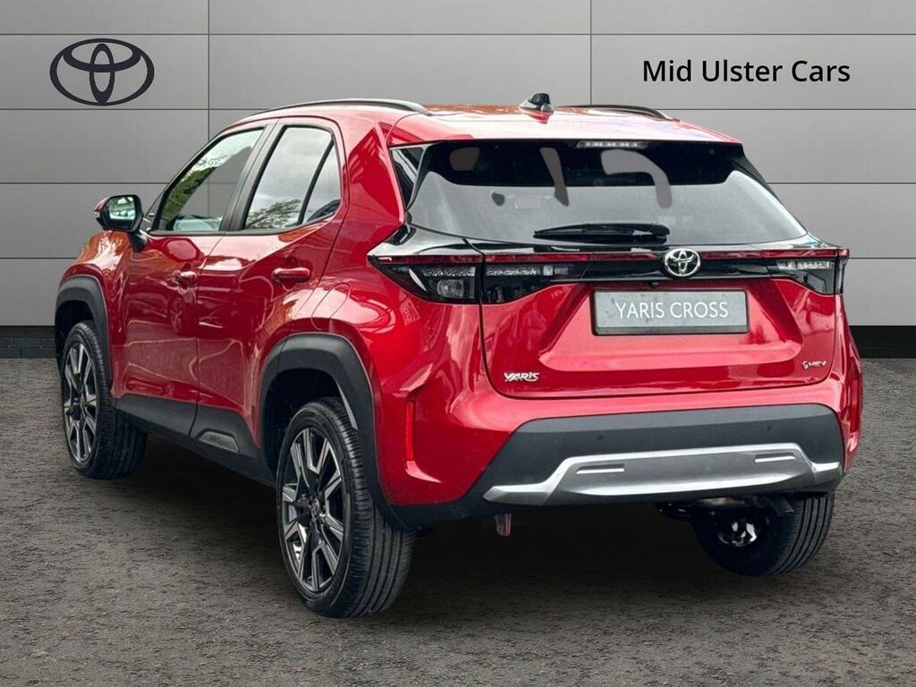 Toyota Yaris Cross 1.5 Hybrid 130 Excel Cvt Red #3