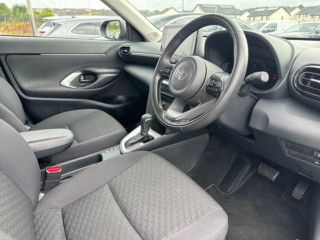Toyota Yaris Cross 1.5 Hybrid Icon Cvt Grey #6