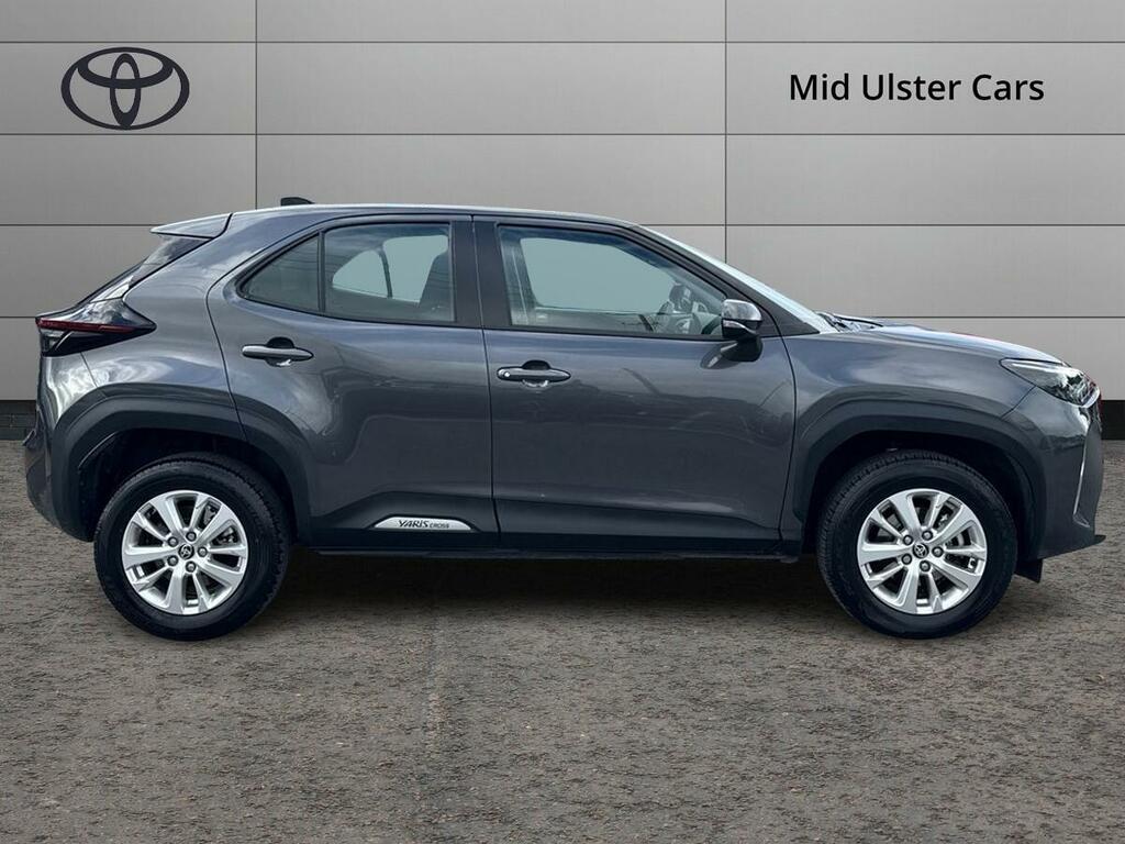 Toyota Yaris Cross 1.5 Hybrid Icon Cvt Grey #4