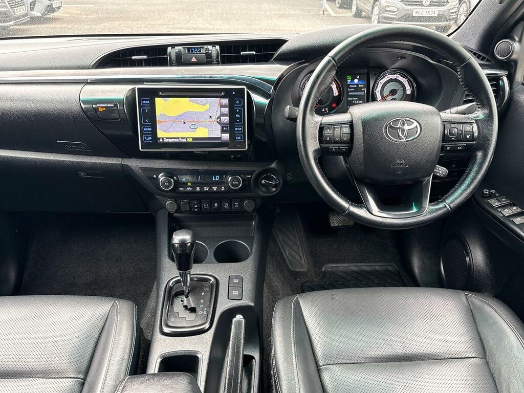 Toyota HILUX 2020 69 Invincible Black #8