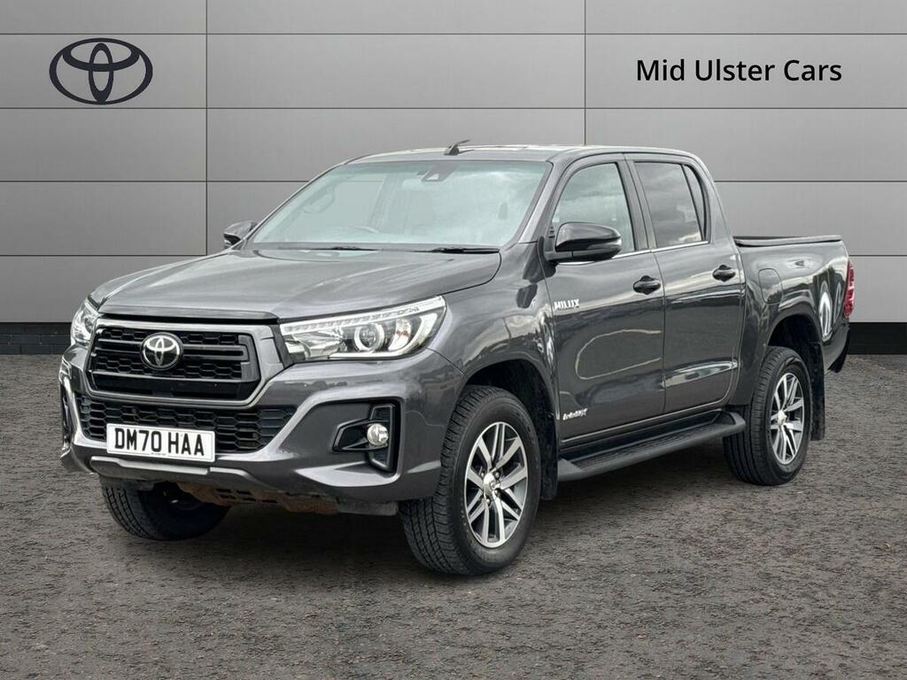 Toyota HILUX 2020 69 Invincible Black #13
