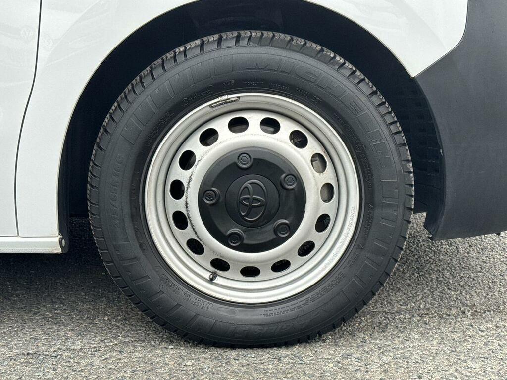 Toyota PROACE 1.5D 120 Active Van White #5